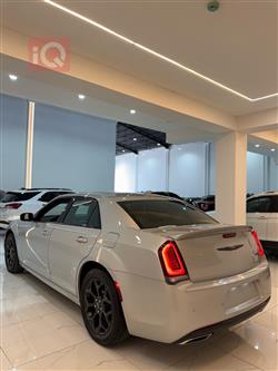 كرايسلر 300